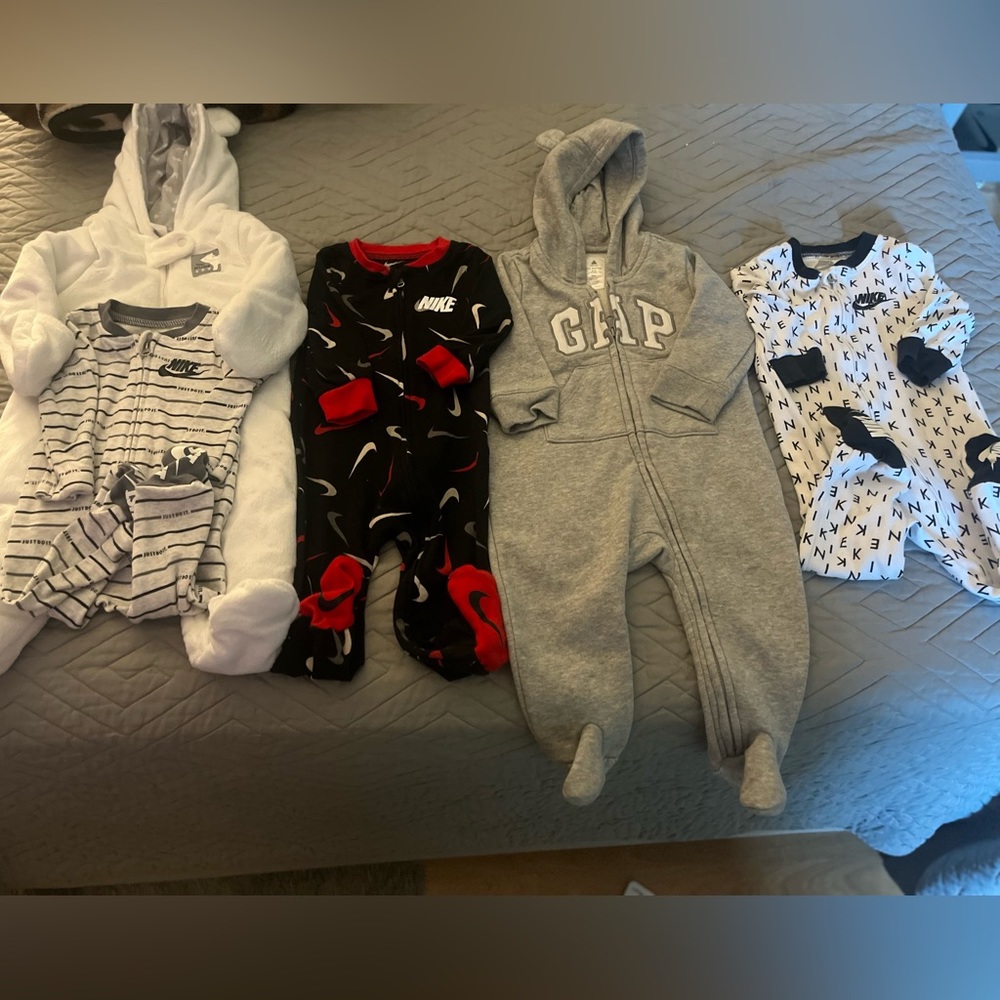 ✨🎉3-12 month Boy Sleepers Bundle Deal ✨🎉